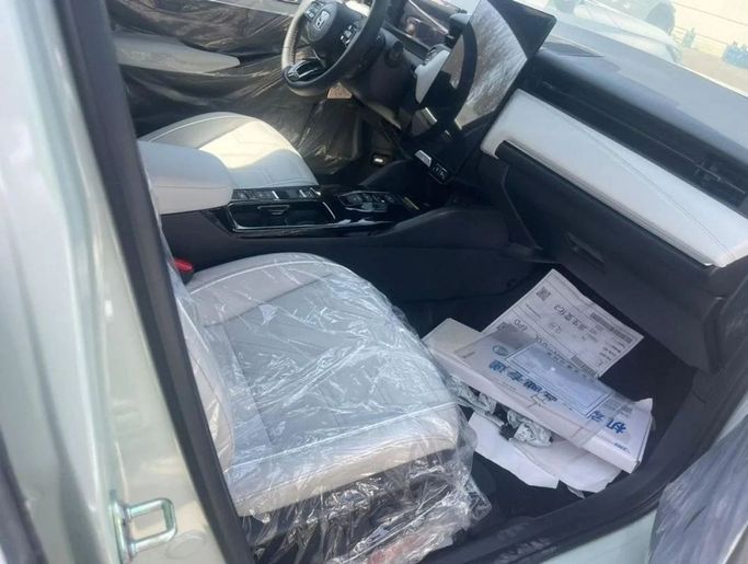 New Honda e:NS1, 2022 in Dubai by Mohamed Hakim Motors, White color. Other | AUTO.AE