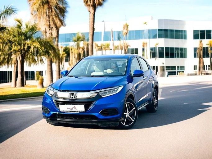 Used Honda HR-V II Facelift, 1.8 l, 2021 in Dubai by Andaleeb Cars, Blue color. GCC Specs | AUTO.AE
