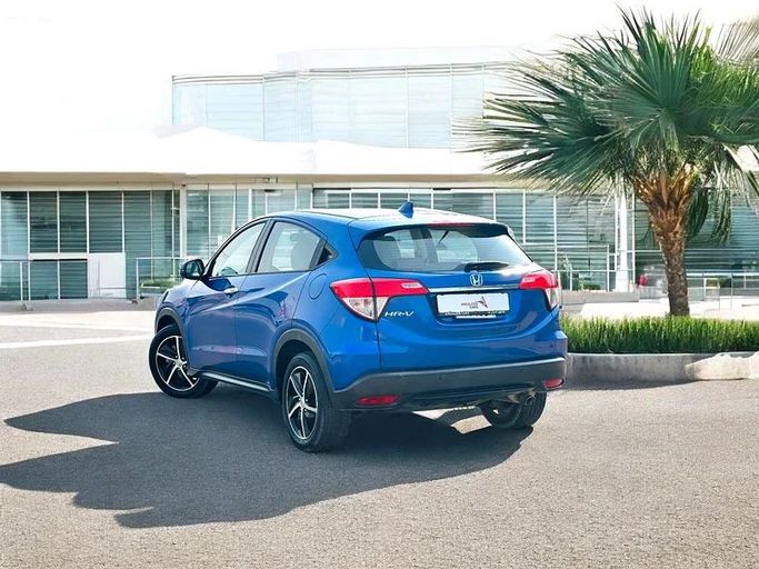 Used Honda HR-V II Facelift, 1.8 l, 2021 in Dubai by Andaleeb Cars, Blue color. GCC Specs | AUTO.AE