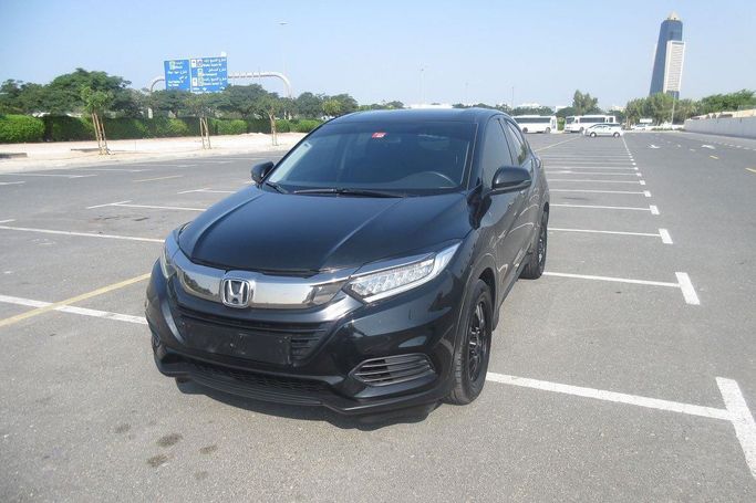 Подержанный Honda HR-V II Рестайлинг, 1.8 л, 2020 в Дубае от KARGAL USED CARS Черный цвет. GCC | AUTO.AE