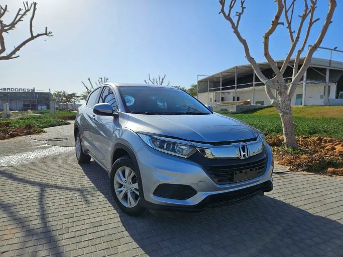 Подержанный Honda HR-V II Рестайлинг, 1.8 л, 2019 в Дубае от NEW ABU TAJ MOTORS Серебристый цвет. GCC | AUTO.AE | Объявление #262648