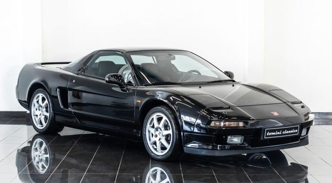 مستعملة Honda NSX I, 3.0 l, 1995 في في دبي من Tomini Cars، اللون أسود.  | AUTO.AE