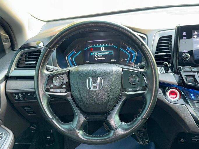 Used Honda Odyssey V Facelift, 2.4 l, 2019 in Dubai by Bin Turkeya Motors, Grey color. GCC Specs | AUTO.AE