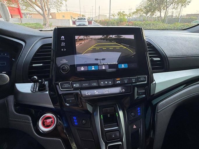 Used Honda Odyssey V Facelift, 2.4 l, 2019 in Dubai by Bin Turkeya Motors, Grey color. GCC Specs | AUTO.AE