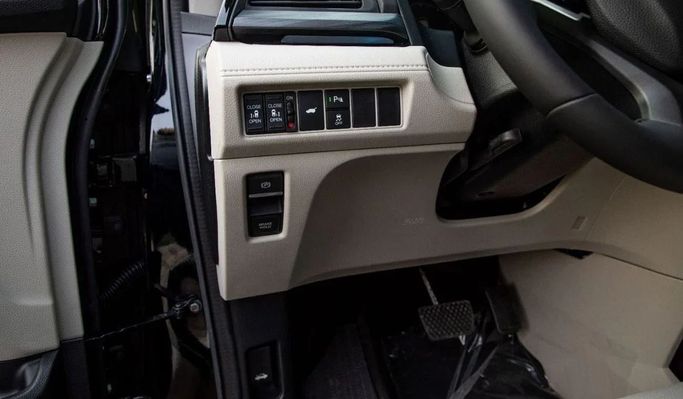 Новый Honda Odyssey V Рестайлинг 2, 2.4 л, 2025 в Дубае от Dresden Motors Черный цвет. GCC | AUTO.AE