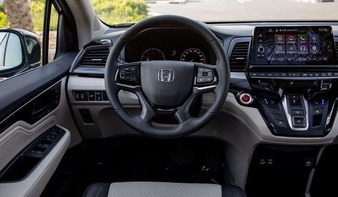 Новый Honda Odyssey V Рестайлинг 2, 2.4 л, 2025 в Дубае от Dresden Motors Черный цвет. GCC | AUTO.AE