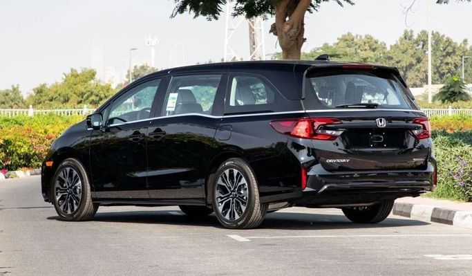Новый Honda Odyssey V Рестайлинг 2, 2.4 л, 2025 в Дубае от Dresden Motors Черный цвет. GCC | AUTO.AE