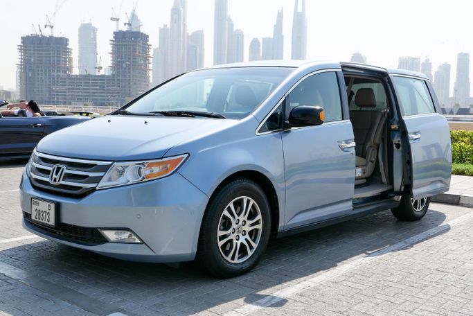 Подержанный Honda Odyssey IV, 2.4 л, 2012 в Дубае Голубой цвет. GCC | AUTO.AE