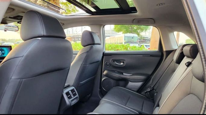 New Honda ZR-V, 1.5 l, 2023 in Dubai by Passion Motors, White color. Chinese Specs | AUTO.AE