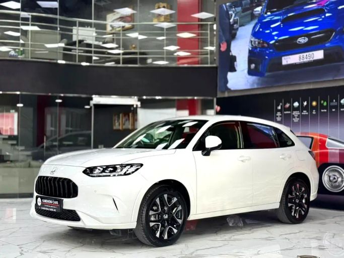مستعملة Honda ZR-V, 1.5 l, 2023 في في دبي من Kamdhenu Cars، اللون أبيض. مواصفات الخليج | AUTO.AE