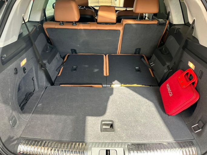 Hongqi HS7 I, 2022 внедорожник 5 дв.  класса в Дубае от One by One Car Rental - Angelyn черный цвет | AUTO.AE