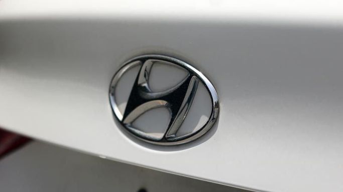 Used Hyundai Accent V Facelift, 1.6 l, 2022 in Dubai by Cariva Used Cars , White color. GCC Specs | AUTO.AE