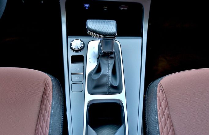 Новый Hyundai Alcazar I, 2.0 л, 2022 в Дубае от Prestige motors Коричневый цвет. GCC | AUTO.AE