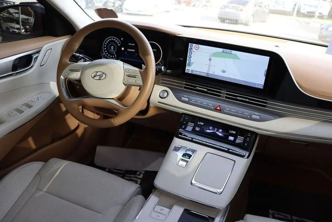 Подержанный Hyundai Azera III Рестайлинг, 3.5 л, 2021 в Дубае от Dresden Motors Серый цвет. GCC | AUTO.AE