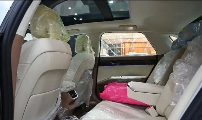 Новый Hyundai Azera III Рестайлинг, 3.5 л, 2024 в Дубае от Mohamed Hakim Motors Черный цвет. GCC | AUTO.AE