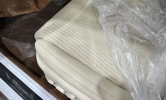 Новый Hyundai Azera III Рестайлинг, 3.5 л, 2024 в Дубае от Mohamed Hakim Motors Черный цвет. GCC | AUTO.AE