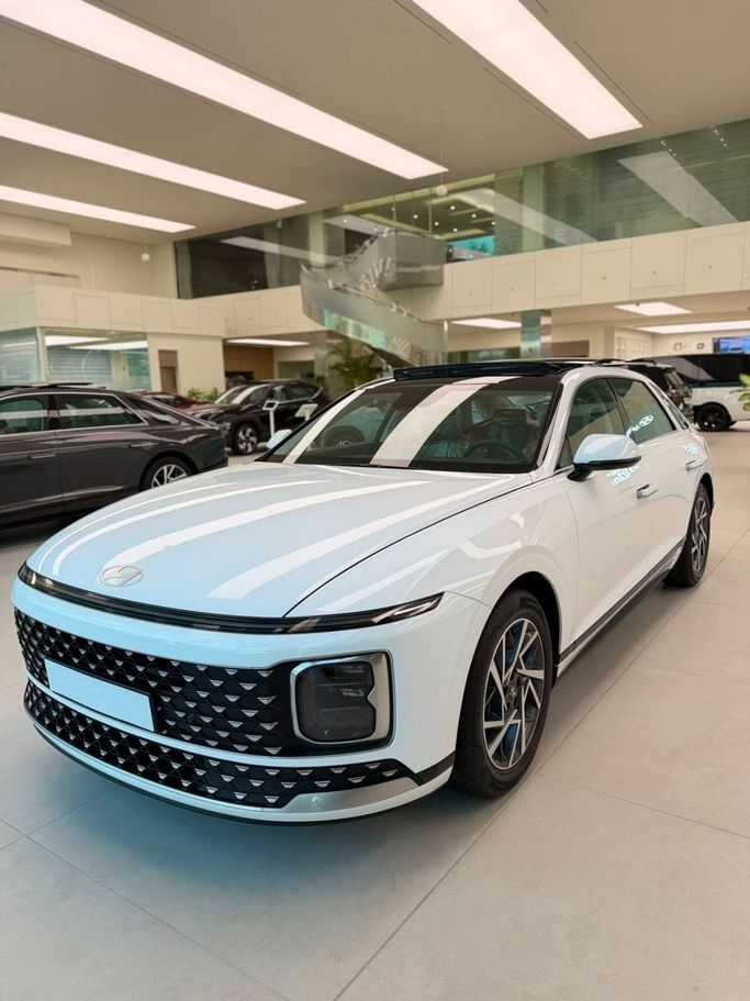 جديدة Hyundai Azera VII (GN7), 3.5 l, 2026 في في دبي من World Center Motors FZE، اللون أبيض. مواصفات الخليج | AUTO.AE | إعلان #267651