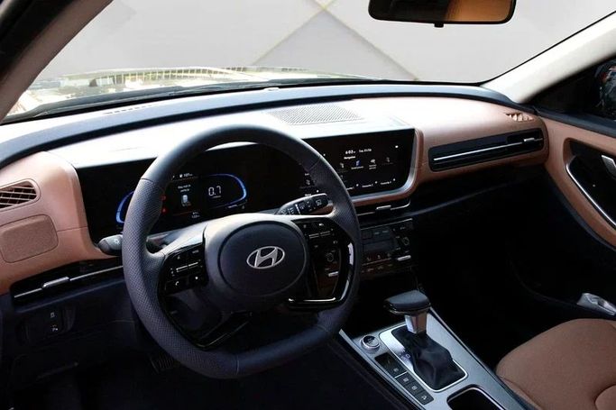 New Hyundai Creta II Facelift, 2.0 l, 2025 in Dubai by Mohammad Alkarak Motors, Black color. GCC Specs | AUTO.AE