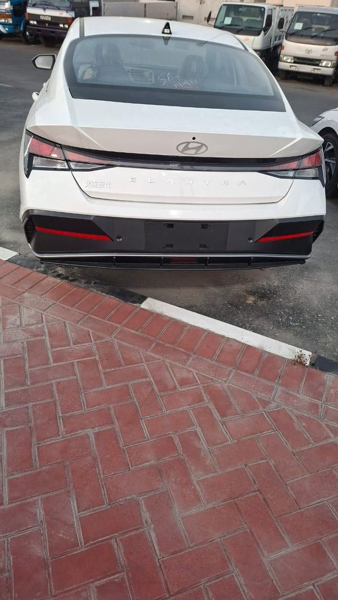 Новый Hyundai Elantra VII (CN7) Рестайлинг, 1.6 л, 2025 в Дубае от Bormela Cars Тёмно-синий цвет. Китайская | AUTO.AE