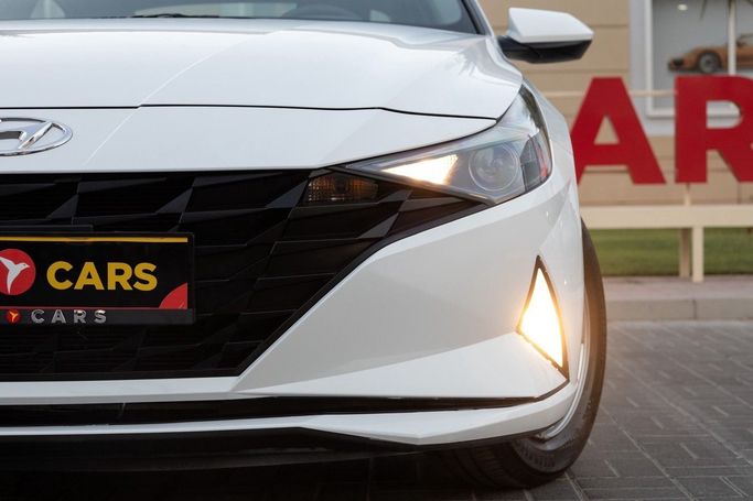 Used Hyundai Elantra VII (CN7), 1.6 l, 2023 in Dubai by Linda Cars, White color. GCC Specs | AUTO.AE