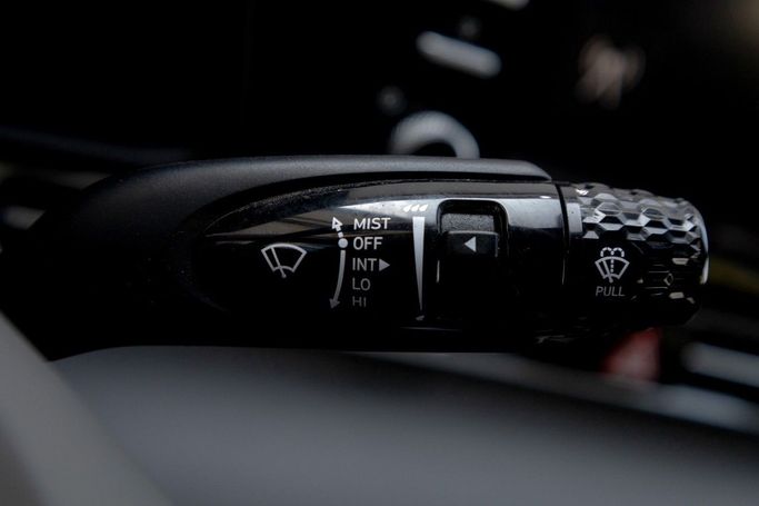 Used Hyundai Elantra VII (CN7), 1.6 l, 2023 in Dubai by Linda Cars, White color. GCC Specs | AUTO.AE