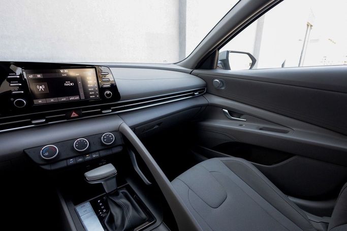 Used Hyundai Elantra VII (CN7), 1.6 l, 2023 in Dubai by Linda Cars, White color. GCC Specs | AUTO.AE