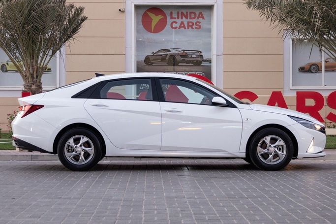 Used Hyundai Elantra VII (CN7), 1.6 l, 2023 in Dubai by Linda Cars, White color. GCC Specs | AUTO.AE