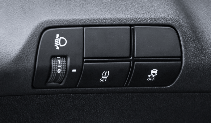 Новый Hyundai Elantra VII (CN7) Рестайлинг, 1.6 л, 2025 в Дубае от Altass Motors Белый цвет. Other | AUTO.AE