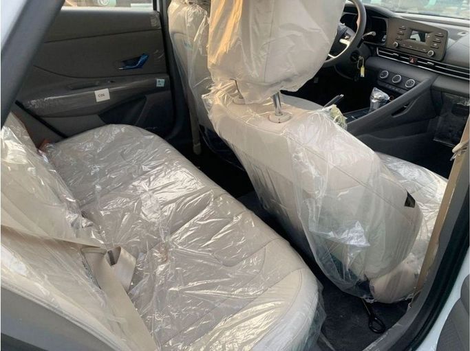 Новый Hyundai Elantra VII (CN7) Рестайлинг, 1.6 л, 2023 в Дубае от Mohamed Hakim Motors Белый цвет. Other | AUTO.AE