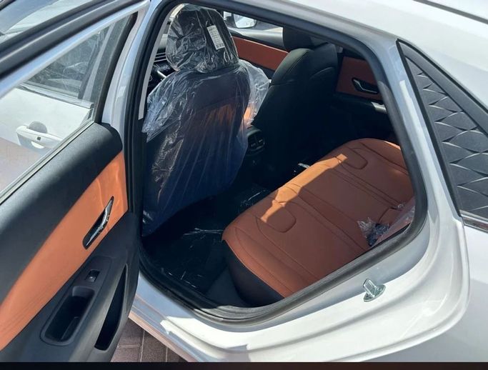 New Hyundai Elantra VII (CN7) Facelift, 1.5 l, 2025 in Dubai by Mohamed Hakim Motors, White color. Other | AUTO.AE