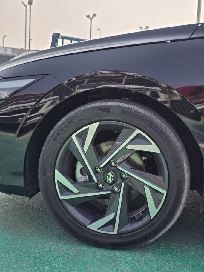 New Hyundai Elantra VII (CN7) Facelift, 1.5 l, 2025 in Dubai by Mohamed Hakim Motors, Black color. Other | AUTO.AE