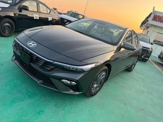 Новый Hyundai Elantra VII (CN7) Рестайлинг, 1.5 л, 2024 в Дубае от Mohamed Hakim Motors Черный цвет. Китайская | AUTO.AE