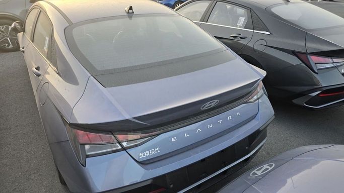 Новый Hyundai Elantra VII (CN7) Рестайлинг, 1.5 л, 2025 в Дубае от Mohamed Hakim Motors Голубой цвет. Other | AUTO.AE