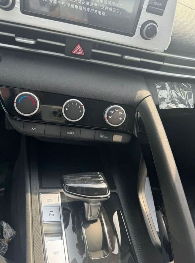 New Hyundai Elantra VII (CN7) Facelift, 1.5 l, 2025 in Dubai by Mohamed Hakim Motors, White color. Chinese Specs | AUTO.AE