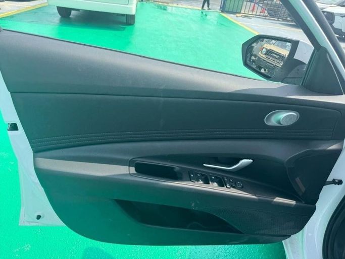 New Hyundai Elantra VII (CN7) Facelift, 1.5 l, 2025 in Dubai by Mohamed Hakim Motors, White color. Chinese Specs | AUTO.AE