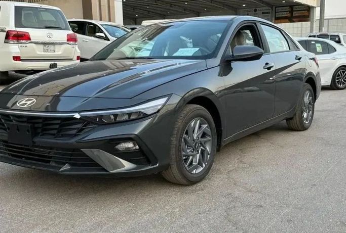 Новый Hyundai Elantra VII (CN7) Рестайлинг, 2.0 л, 2024 в Дубае от Mohamed Hakim Motors Черный цвет. GCC | AUTO.AE