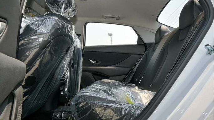 New Hyundai Elantra VII (CN7) Facelift, 1.6 l, 2024 in Dubai by F7 Motors, White color. Chinese Specs | AUTO.AE