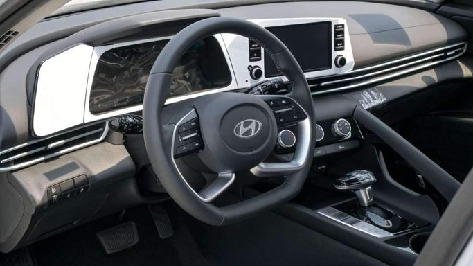 New Hyundai Elantra VII (CN7) Facelift, 1.6 l, 2024 in Dubai by F7 Motors, White color. Chinese Specs | AUTO.AE