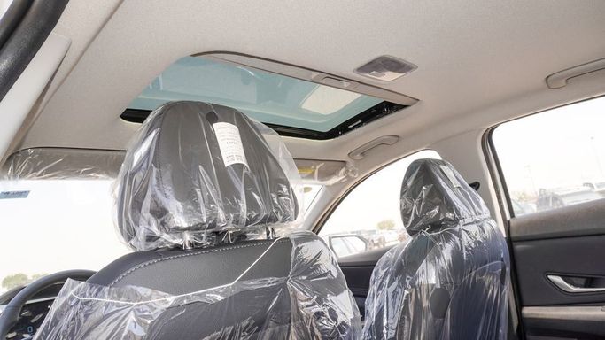 Новый Hyundai Elantra VII (CN7) Рестайлинг, 1.6 л, 2025 в Дубае от Najem Motors Белый цвет. Китайская | AUTO.AE