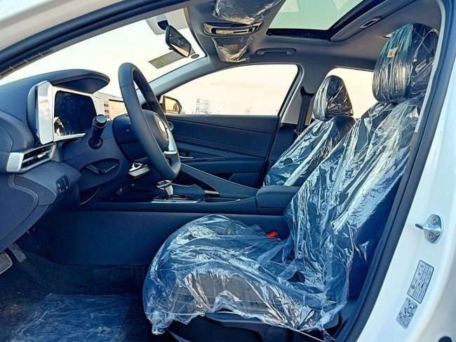 Новый Hyundai Elantra VII (CN7), 1.6 л, 2025 в Дубае от Soltan Auto Белый цвет. Китайская | AUTO.AE