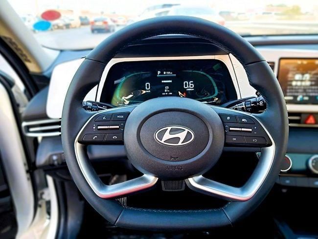 Новый Hyundai Elantra VII (CN7), 1.6 л, 2025 в Дубае от Soltan Auto Белый цвет. Китайская | AUTO.AE