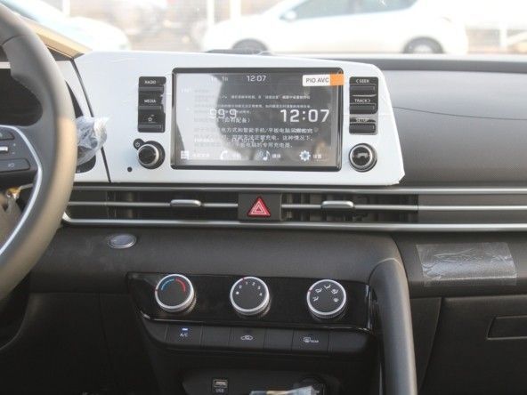 Новый Hyundai Elantra VII (CN7) Рестайлинг, 1.5 л, 2023 в Дубае от Titanum Cars Серый цвет. Other | AUTO.AE