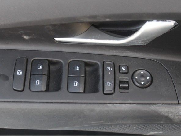 Новый Hyundai Elantra VII (CN7) Рестайлинг, 1.5 л, 2023 в Дубае от Titanum Cars Черный цвет. Other | AUTO.AE