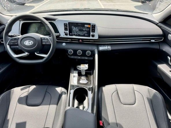 Новый Hyundai Elantra VII (CN7) Рестайлинг, 1.5 л, 2025 в Дубае от Titanum Cars Черный цвет. Other | AUTO.AE