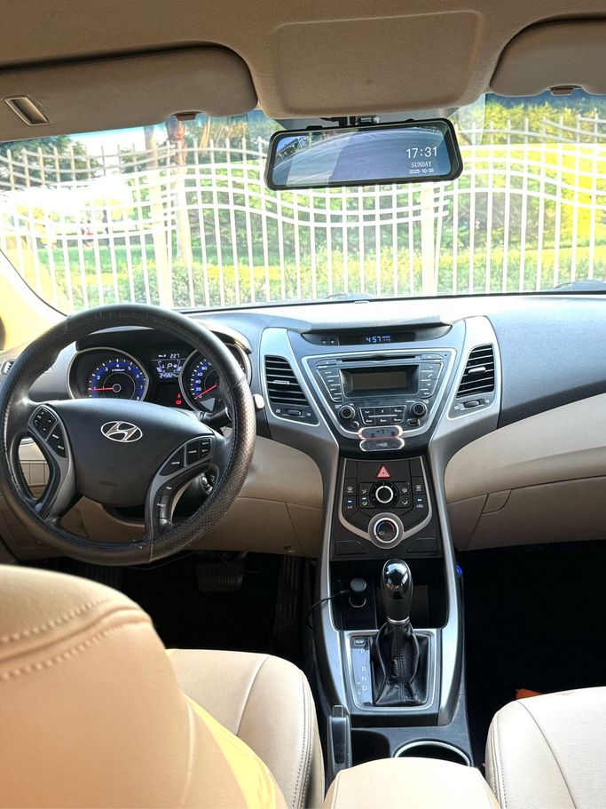 Used Hyundai Elantra V (MD) Facelift, 1.8 l, 2016 in Dubai, Beige color. GCC Specs | AUTO.AE