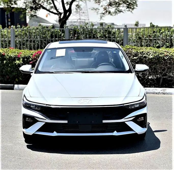 Новый Hyundai Elantra VII (CN7) Рестайлинг, 1.5 л, 2025 в Дубае от Verified Hub Used Automobile Trading LLC Белый цвет. Китайская | AUTO.AE