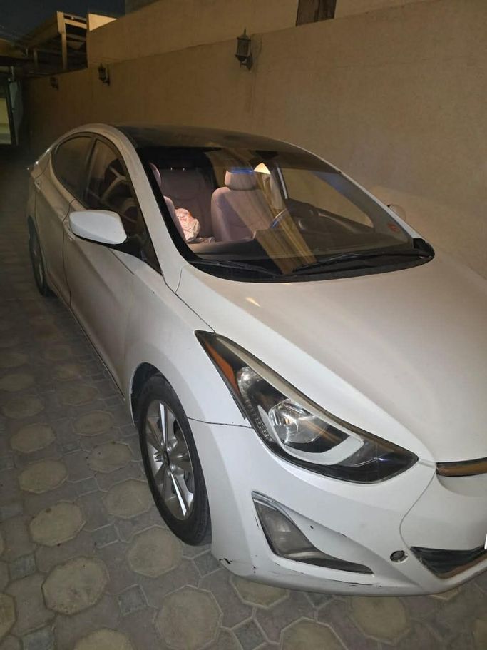 Подержанный Hyundai Elantra V (MD) Рестайлинг, 2.0 л, 2016 в Дубае Белый цвет. Американская | AUTO.AE