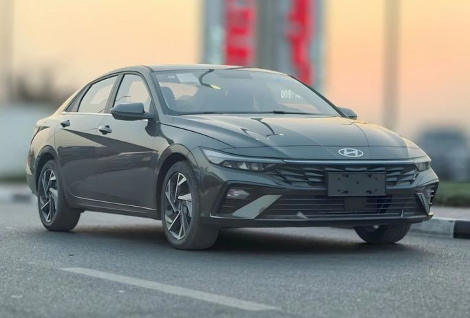 جديدة Hyundai Elantra عملية فيس ليفت VII (CN7), 1.6 l, 2025 في في دبي من ZOHAAN MOTORS FZCO، اللون أسود. المواصفات الصينية | AUTO.AE | إعلان #240966