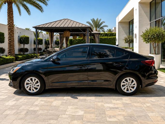 مستعملة Hyundai Elantra VII (CN7), 2.0 l, 2020 في في دبي، اللون أسود. المواصفات الأمريكية | AUTO.AE | إعلان #256141