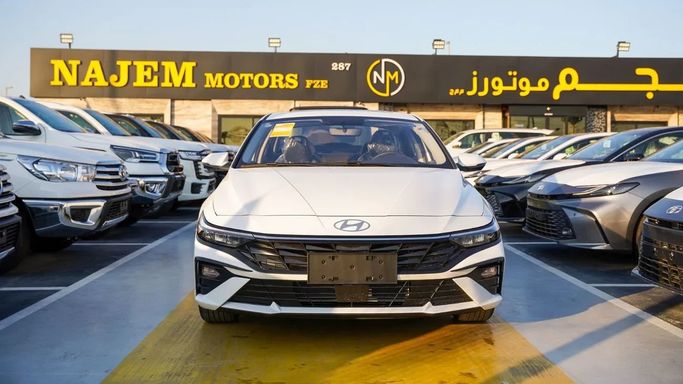 جديدة Hyundai Elantra عملية فيس ليفت VII (CN7), 1.5 l, 2025 في في دبي من Najem Motors، اللون أبيض. مواصفات الخليج | AUTO.AE | إعلان #265654
